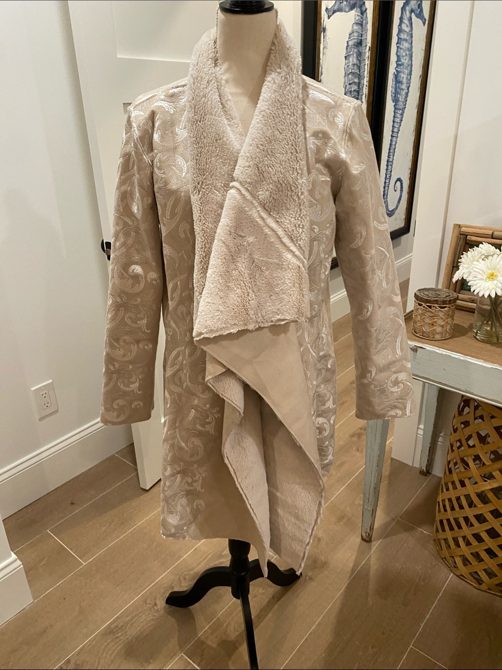 Women's Ivory Faux-Shearling Waterfall Trench Coat - Elegant Neutral Trench